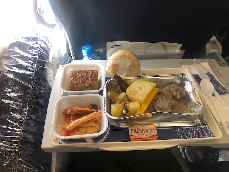 LOTポーランド航空　機内食