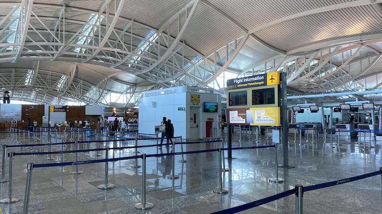 デンパサール（ングラライ）国際空港（DPS）