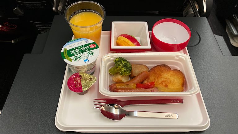 JAL国際線プレミアムエコノミー 機内食